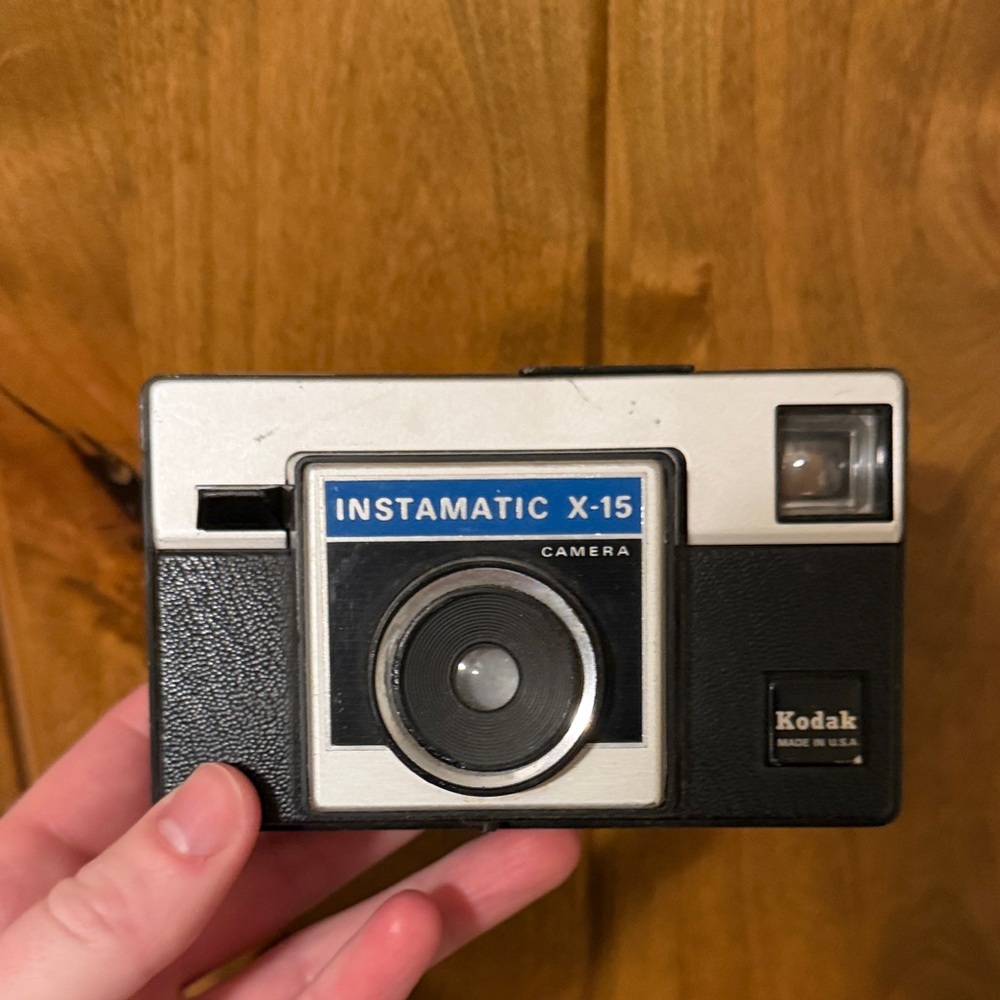 Kodak Instamatic FILM X-15 Camera Black & Silver Vintage Classic